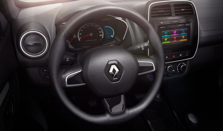 Детали интерьера Renault Kwid Intense 2017 года  (LA) (фото 16 из 51)